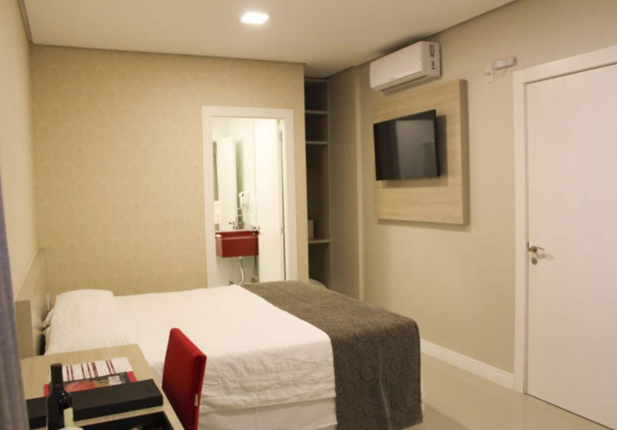 Holiday & Business Hotel - Em Frente Ao Centro De Eventos E Arena Conda Chapecó Eksteriør billede