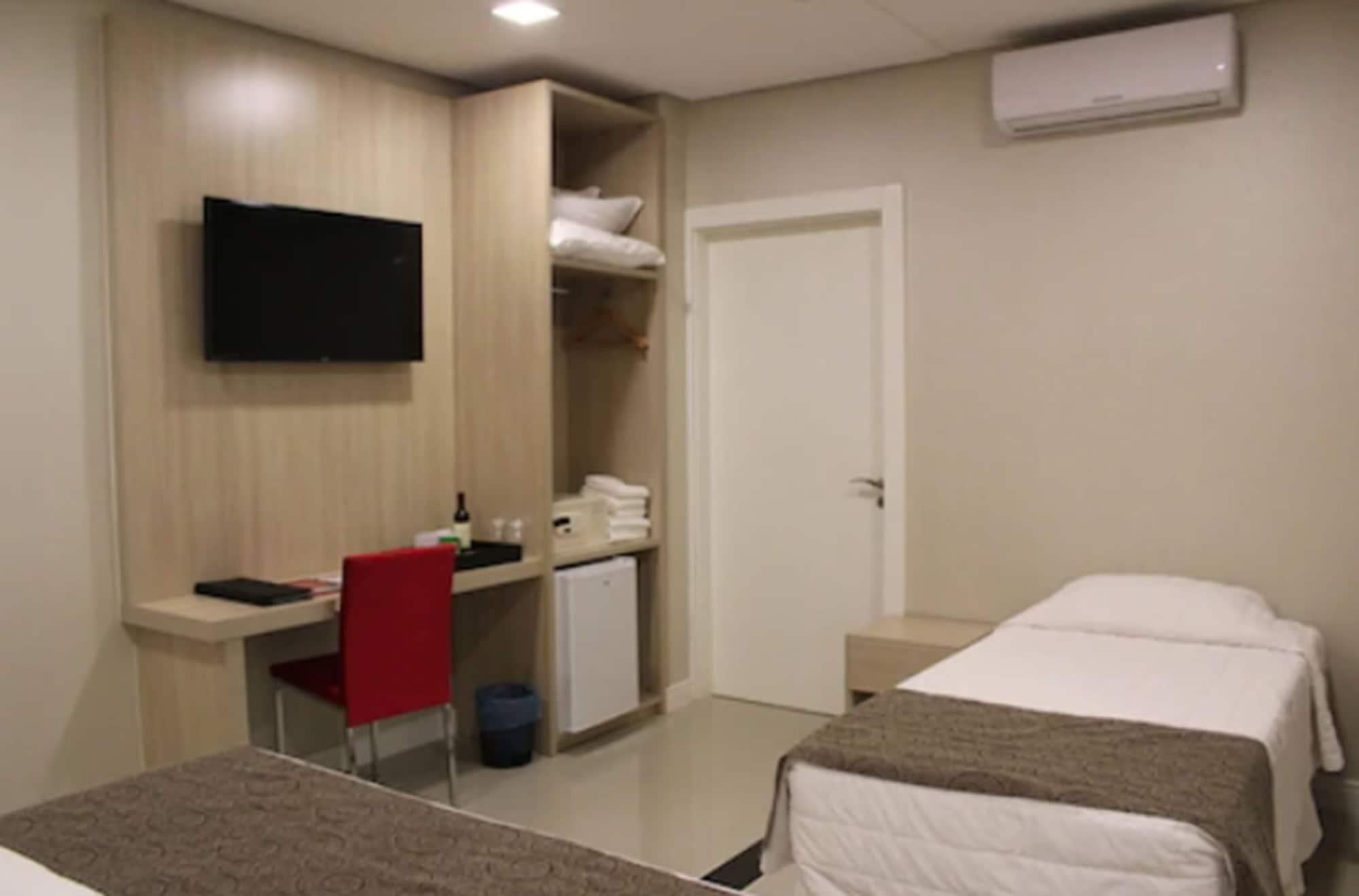 Holiday & Business Hotel - Em Frente Ao Centro De Eventos E Arena Conda Chapecó Eksteriør billede