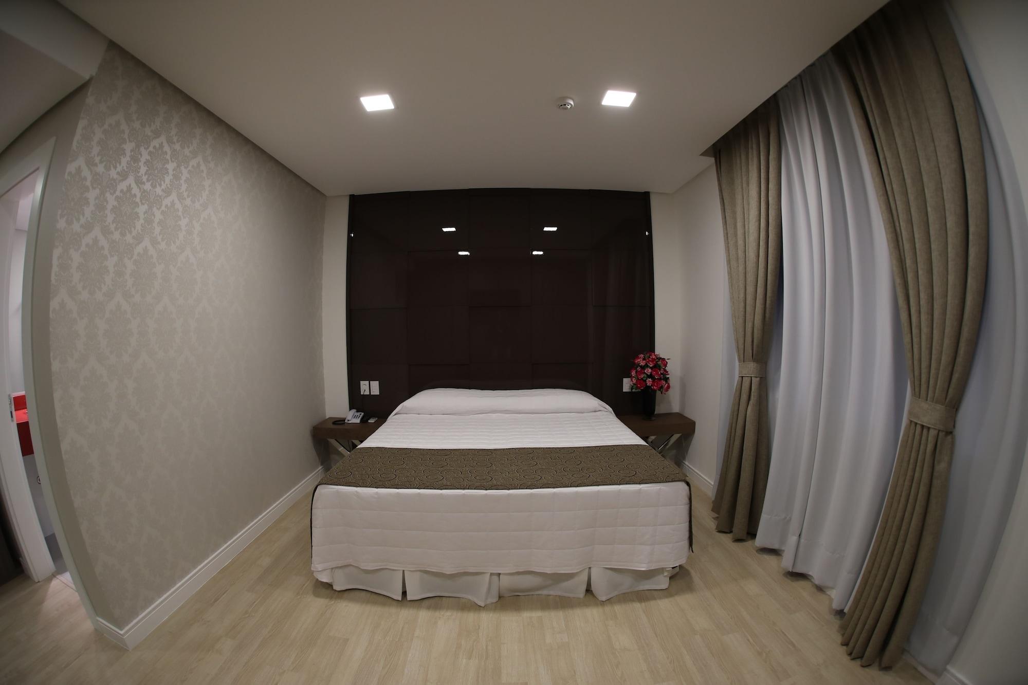 Holiday & Business Hotel - Em Frente Ao Centro De Eventos E Arena Conda Chapecó Eksteriør billede