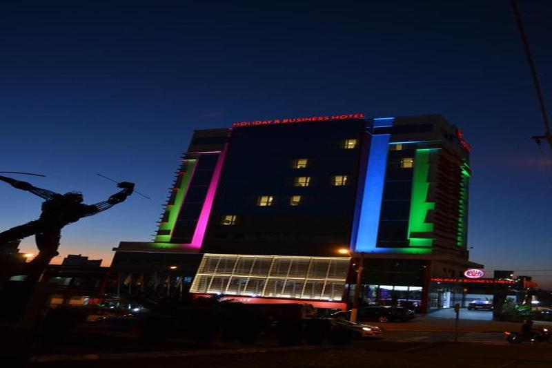 Holiday & Business Hotel - Em Frente Ao Centro De Eventos E Arena Conda Chapecó Eksteriør billede