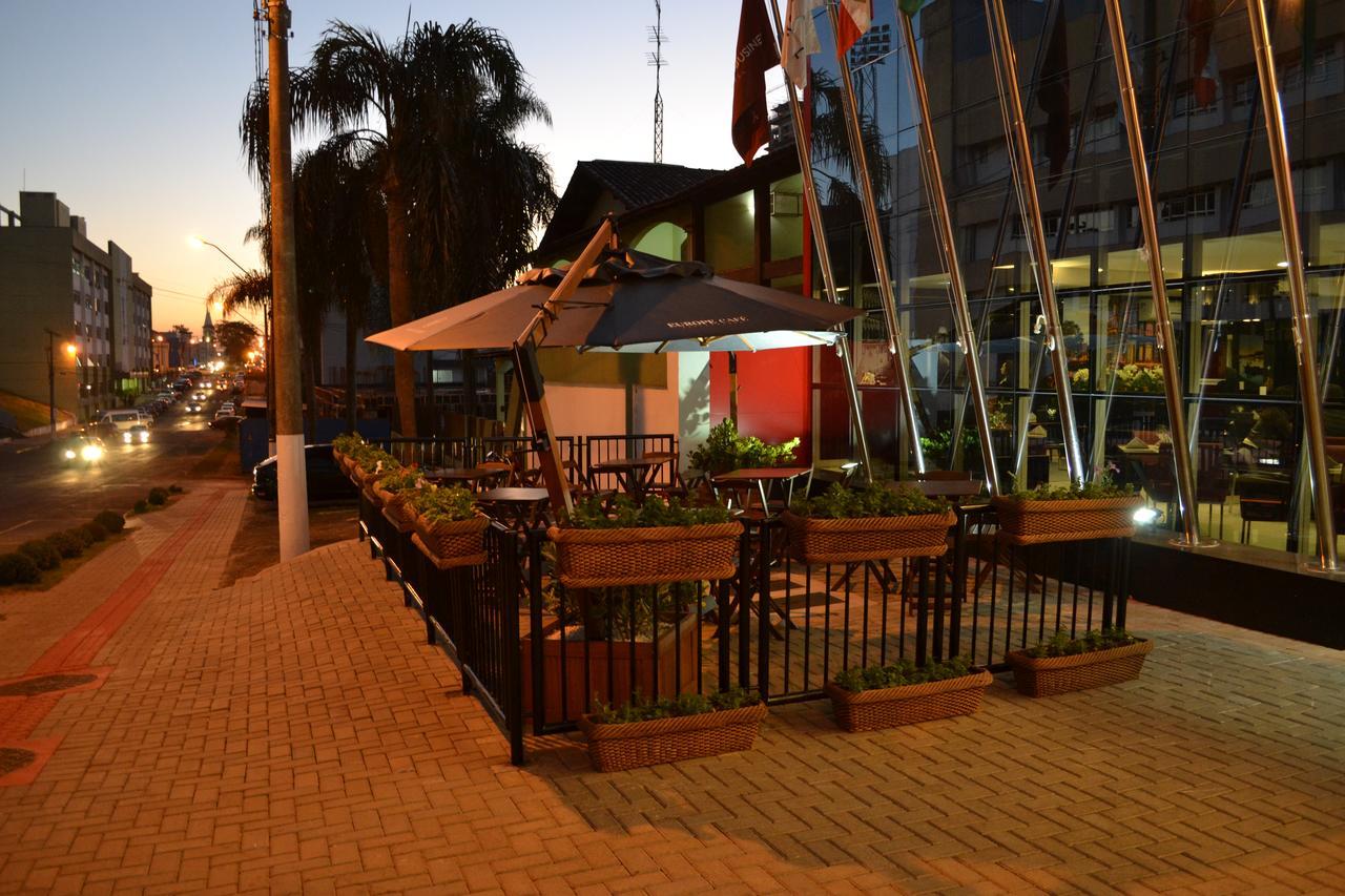 Holiday & Business Hotel - Em Frente Ao Centro De Eventos E Arena Conda Chapecó Eksteriør billede